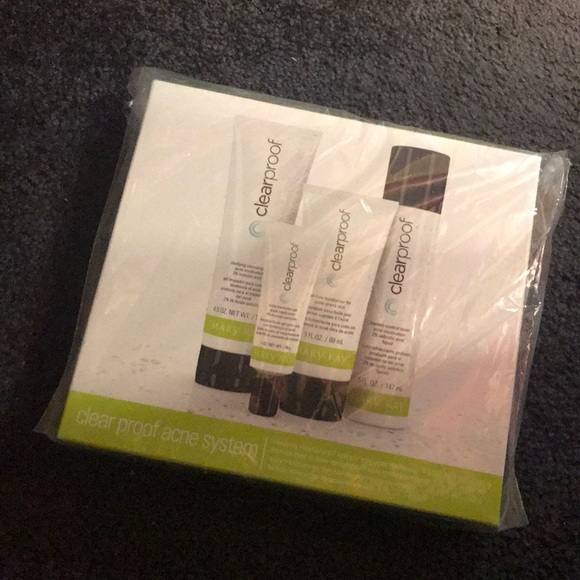 Mary Kay clear proof acne system - Picture 1 of 3